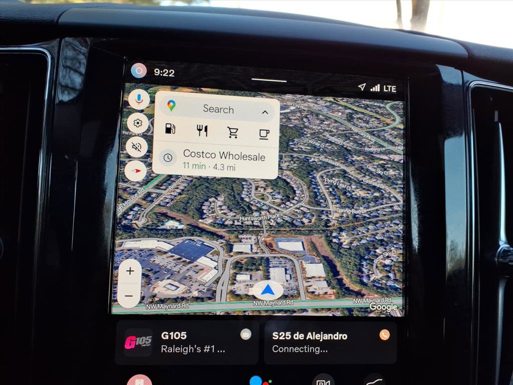 Certified 2025 Volvo XC60 B5 Plus image 20