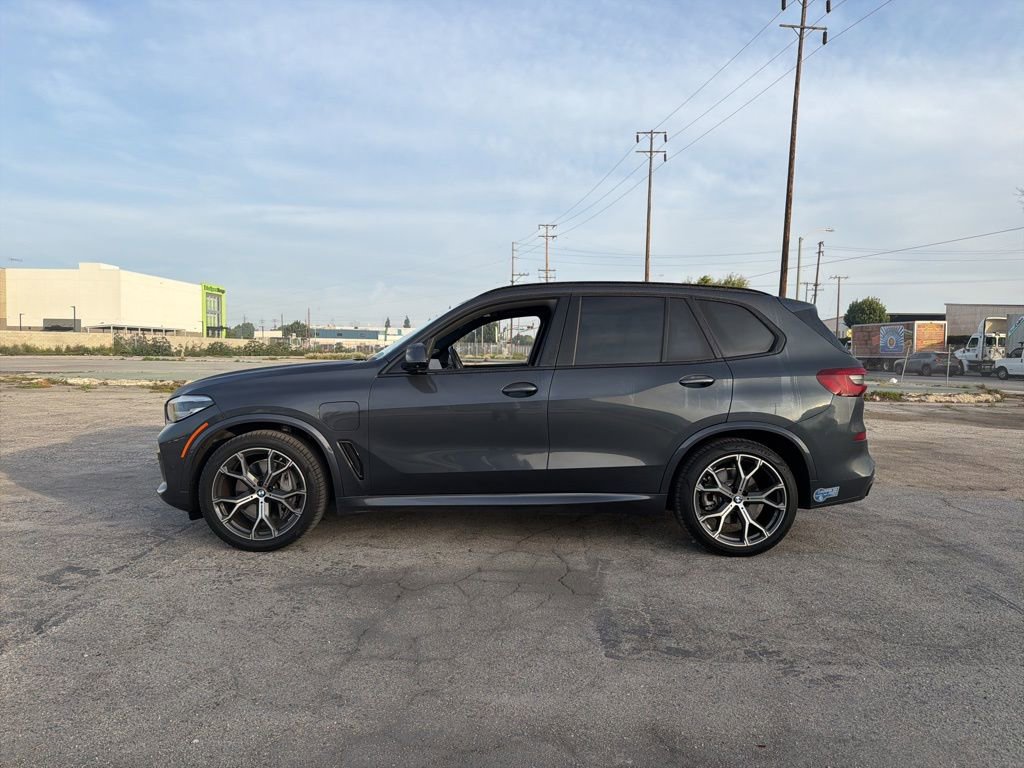 Used 2021 BMW X5 xDrive45e w/ M Sport Package image 2