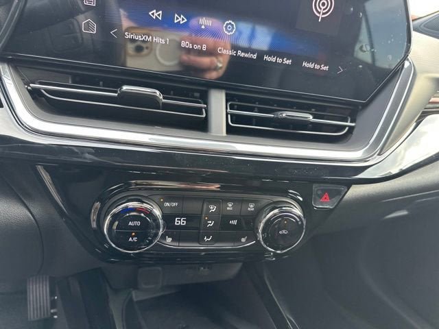 New 2026 Chevrolet Trax RS w/ Sunroof Package FWD image 19