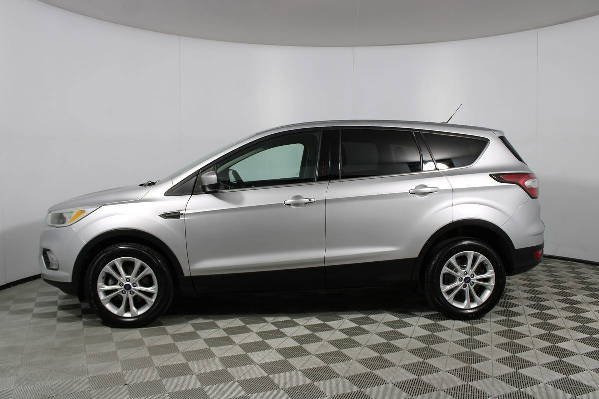 Used 2017 Ford Escape SE FWD image 25