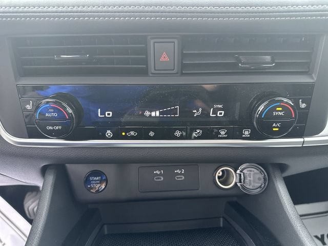 New 2026 Nissan Rogue SV w/ Cold Weather Package AWD/4WD image 24