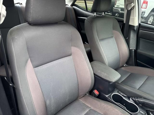 Used 2018 Toyota Corolla LE FWD image 29