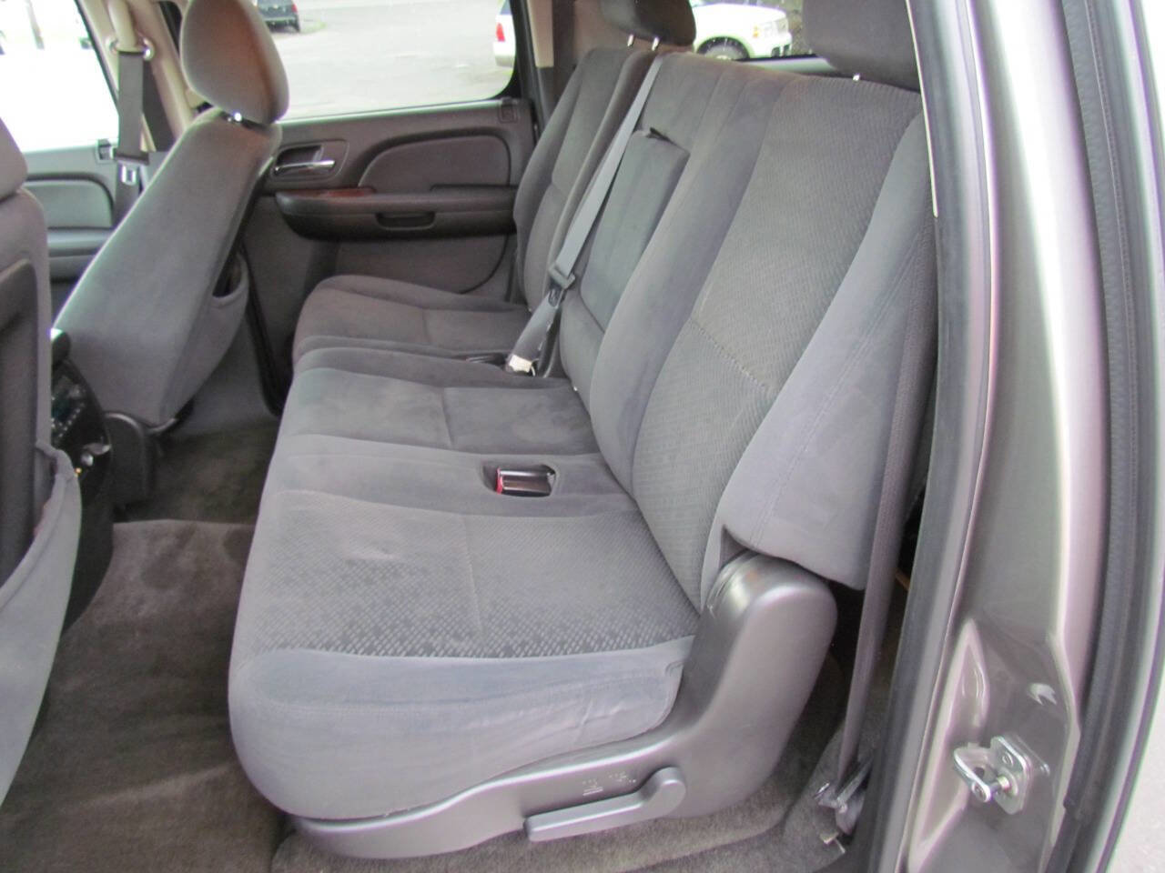 Used 2008 Chevrolet Suburban LT w/ Convenience Package 1 image 13