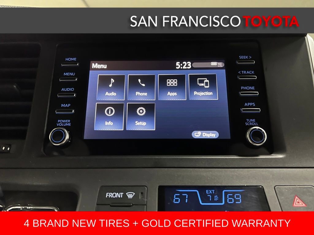 Certified 2020 Toyota Sienna L image 24