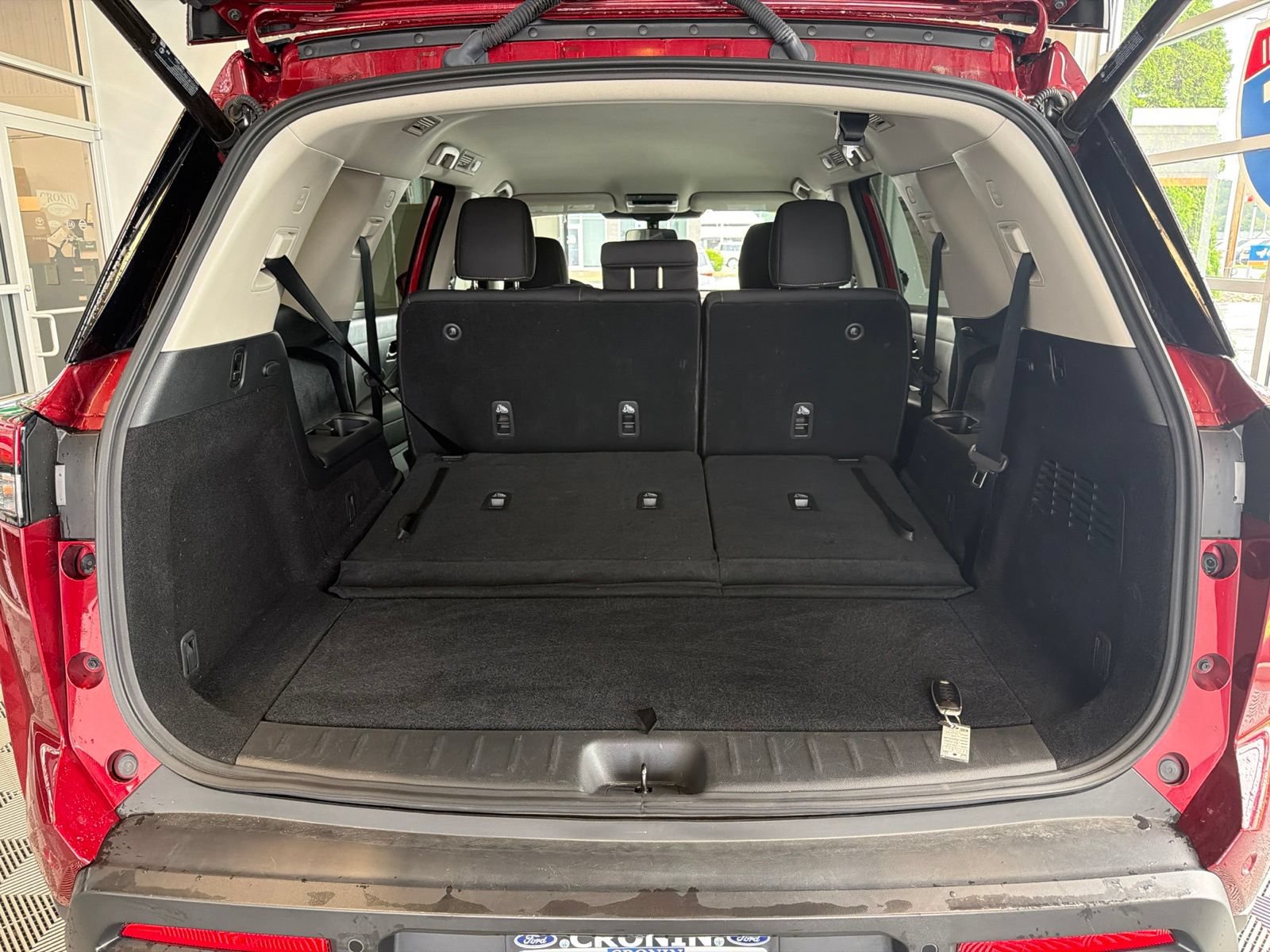 Used 2025 Nissan Pathfinder SV AWD/4WD image 10