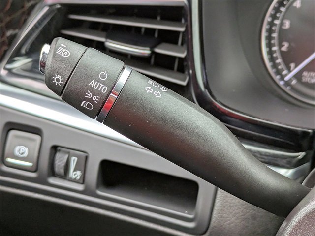 Certified 2025 Cadillac XT5 Premium Luxury image 30