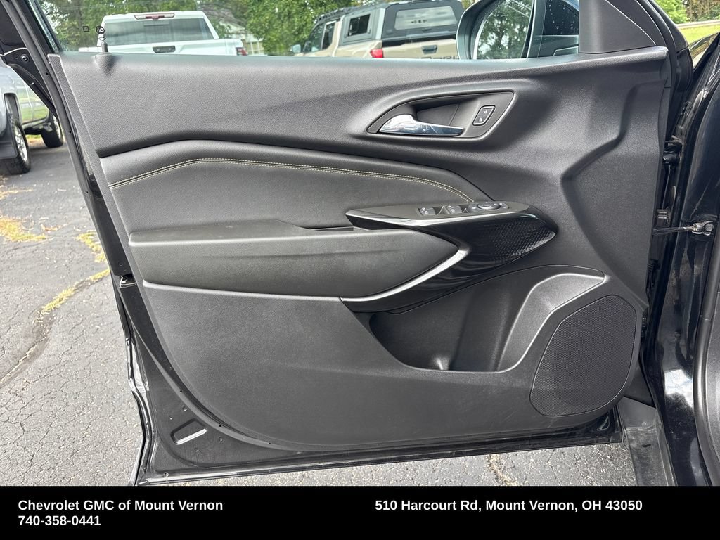 Used 2024 Chevrolet Trax LT FWD image 13