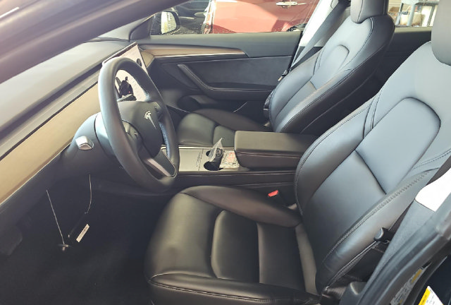 Used 2023 Tesla Model 3 Standard Range RWD image 8