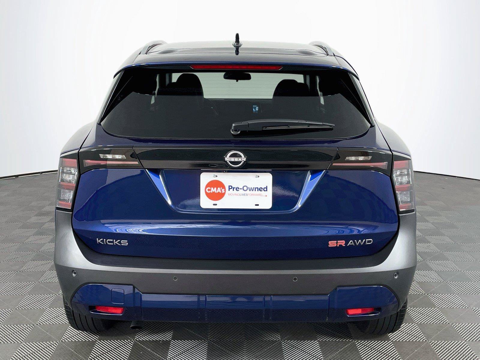 Used 2026 Nissan Kicks SR AWD/4WD image 7
