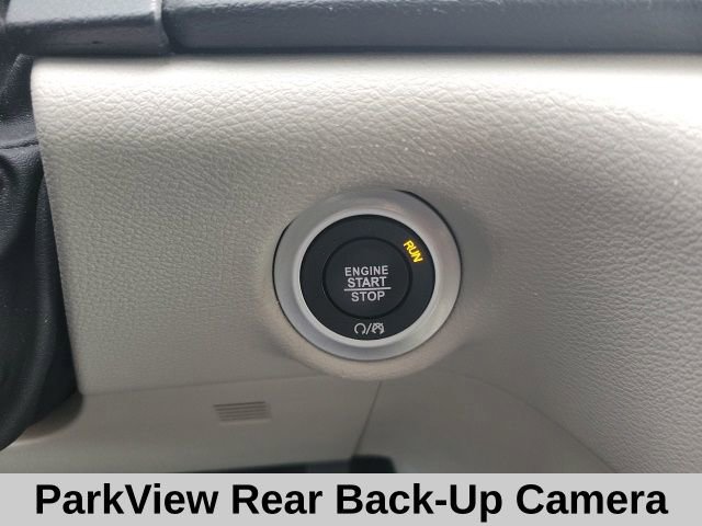 Used 2023 Chrysler Voyager LX image 8