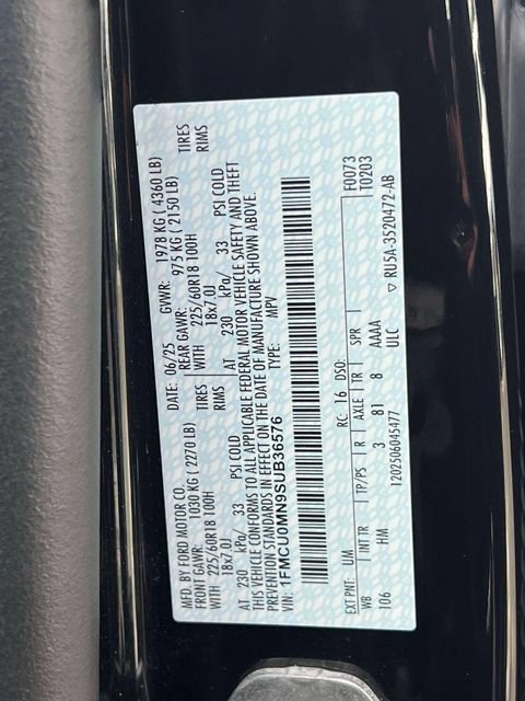 Used 2025 Ford Escape ST-Line FWD image 24