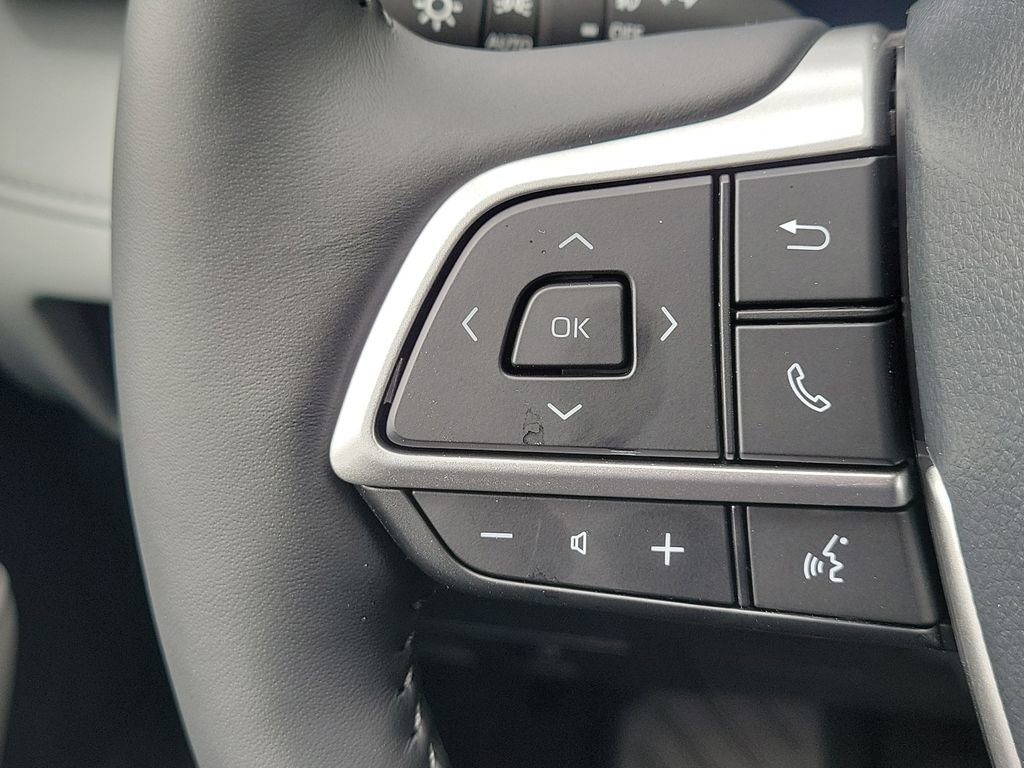 New 2026 Toyota Highlander Platinum image 9