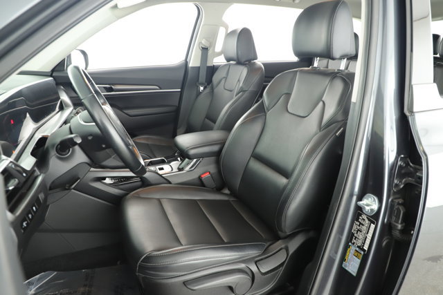 Used 2024 Kia Telluride LX image 11