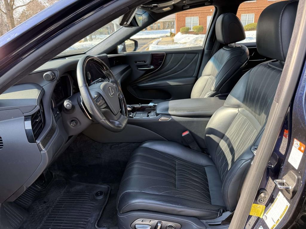 Used 2022 Lexus LS 500 AWD w/ Interior Upgrade Package image 13
