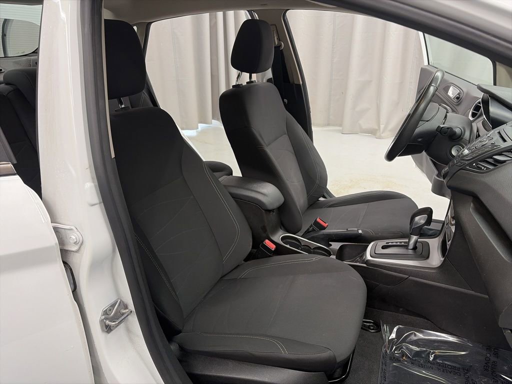 Used 2016 Ford Fiesta SE image 19