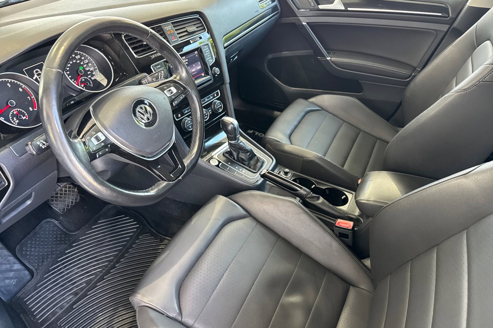 Used 2015 Volkswagen Golf SEL w/ Lighting Package (SEL) FWD image 11