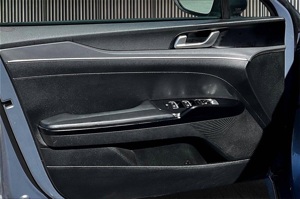 Used 2023 Kia K5 LXS image 22