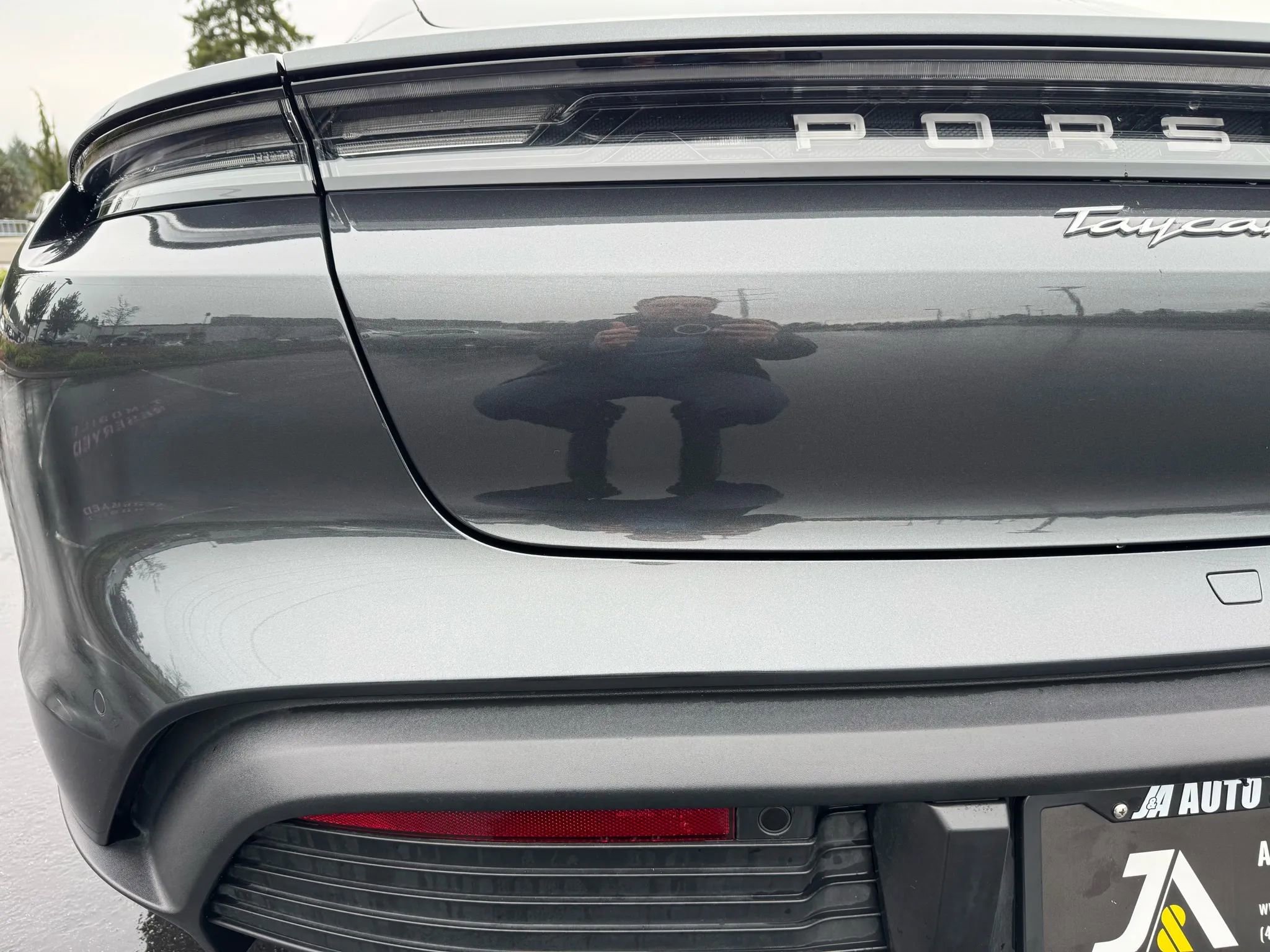 Used 2020 Porsche Taycan 4S image 15