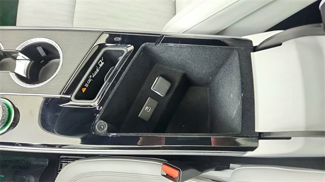 Used 2024 Cadillac Lyriq Luxury image 57