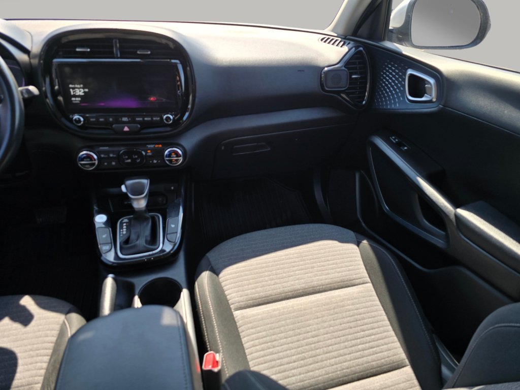 Used 2023 Kia Soul EX FWD image 4