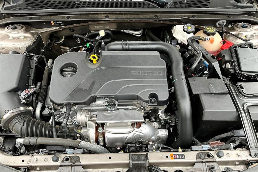 Used 2024 Chevrolet Malibu LT image 28