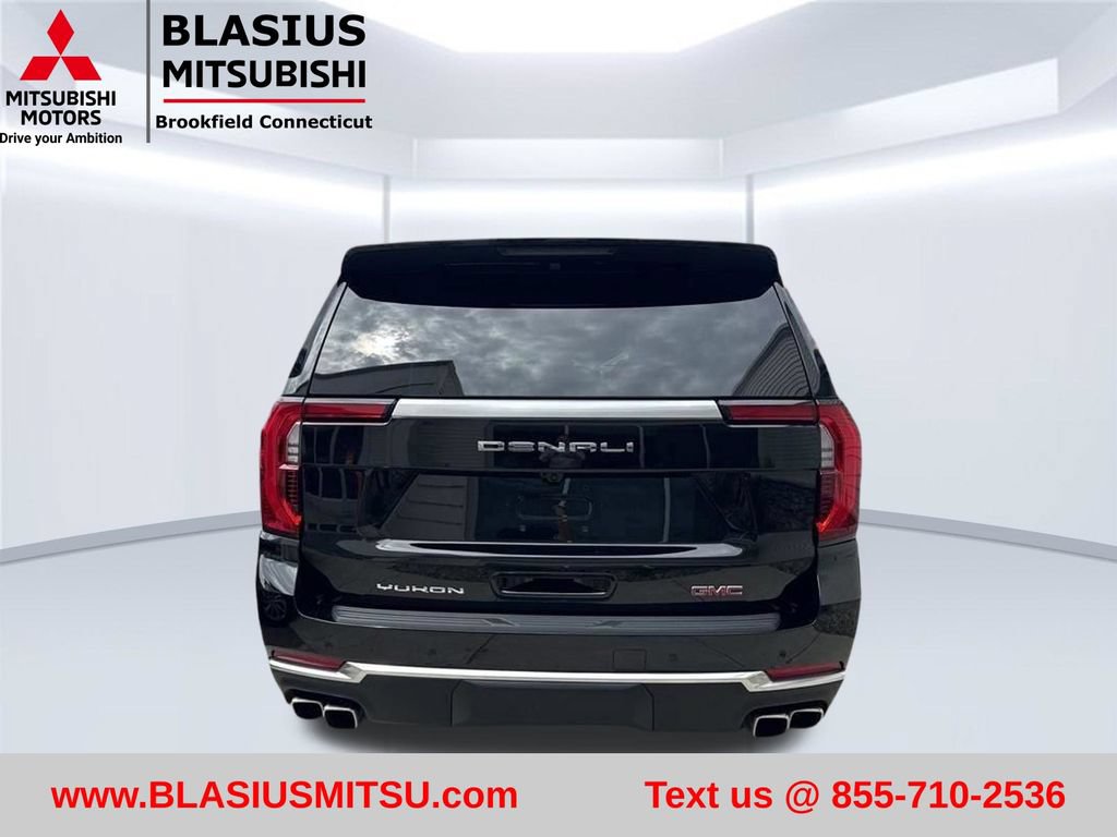 Used 2026 GMC Yukon Denali w/ Sun & Power Step Package AWD/4WD image 6