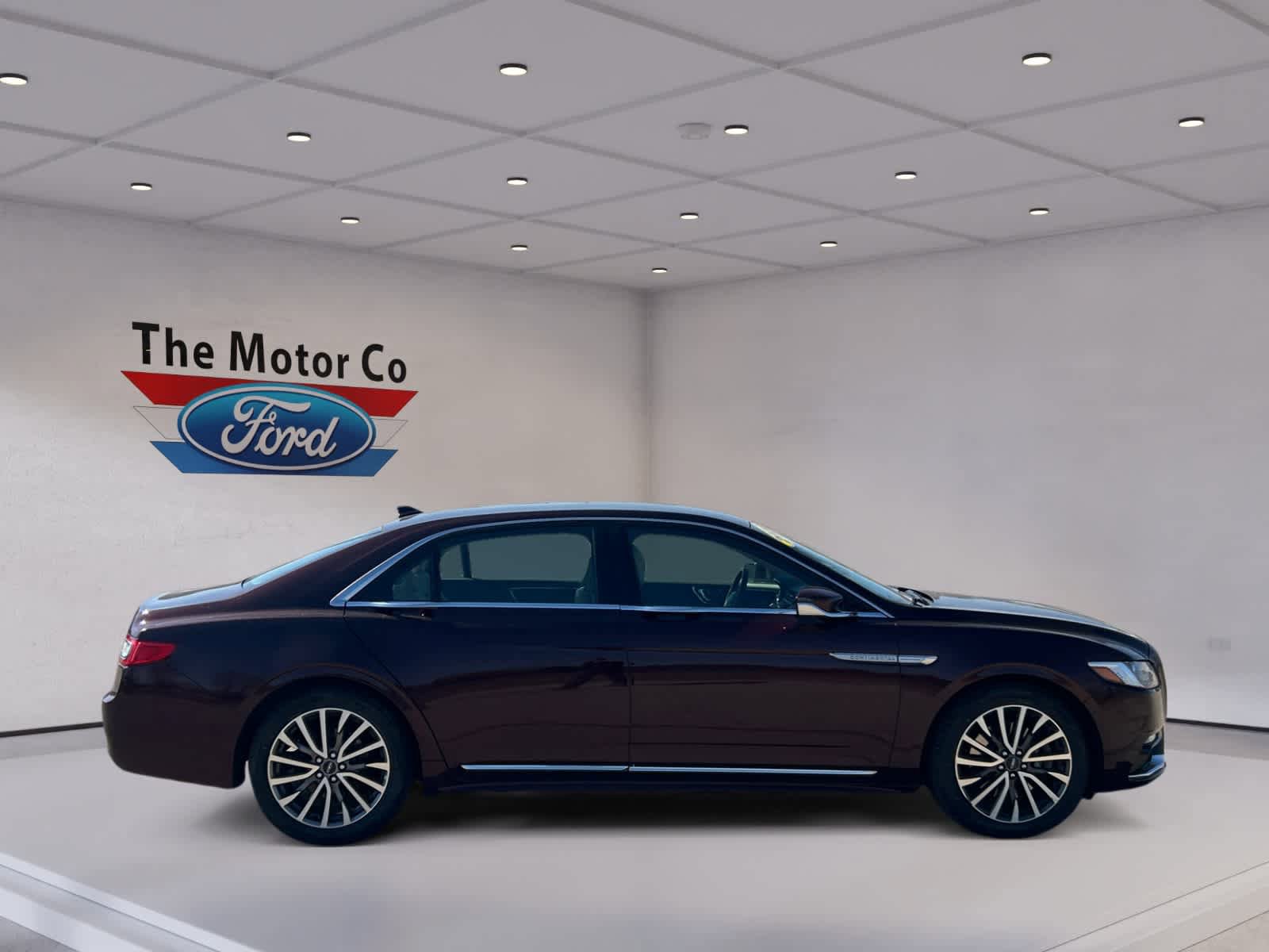Used 2020 Lincoln Continental AWD w/ Premium Package image 4