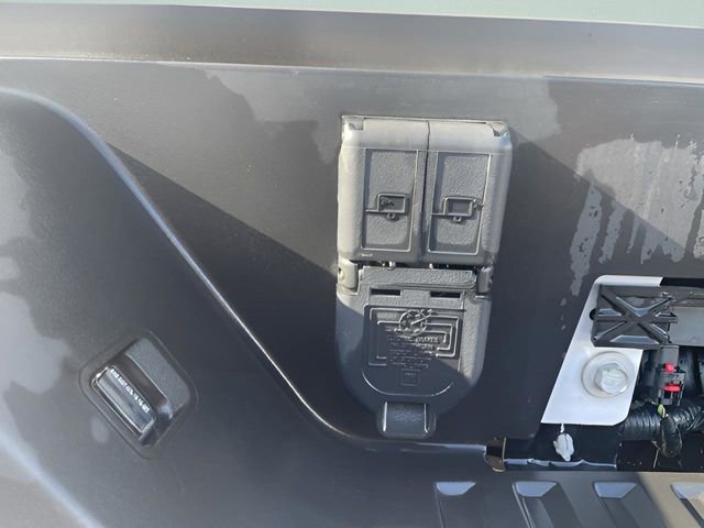Used 2024 GMC Sierra 1500 Denali Ultimate image 12
