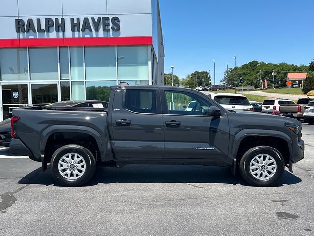 Used 2025 Toyota Tacoma SR5 RWD image 2