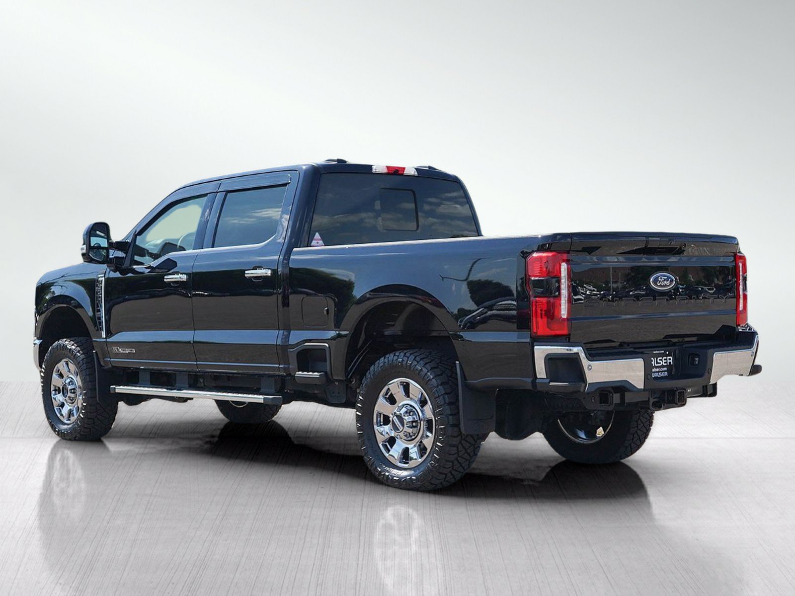 Used 2025 Ford F350 Lariat w/ Chrome Package AWD/4WD image 3