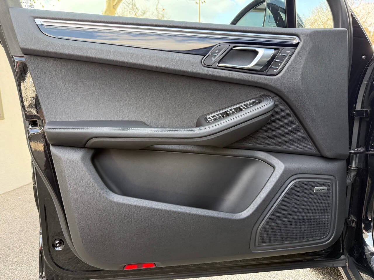 Used 2024 Porsche Macan S image 21