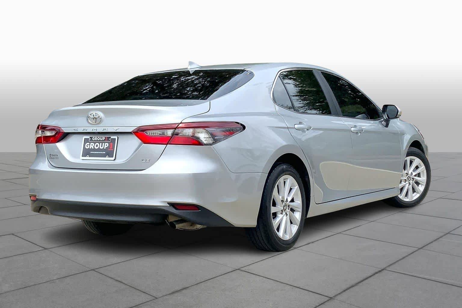 Used 2024 Toyota Camry LE w/ Convenience Package image 13