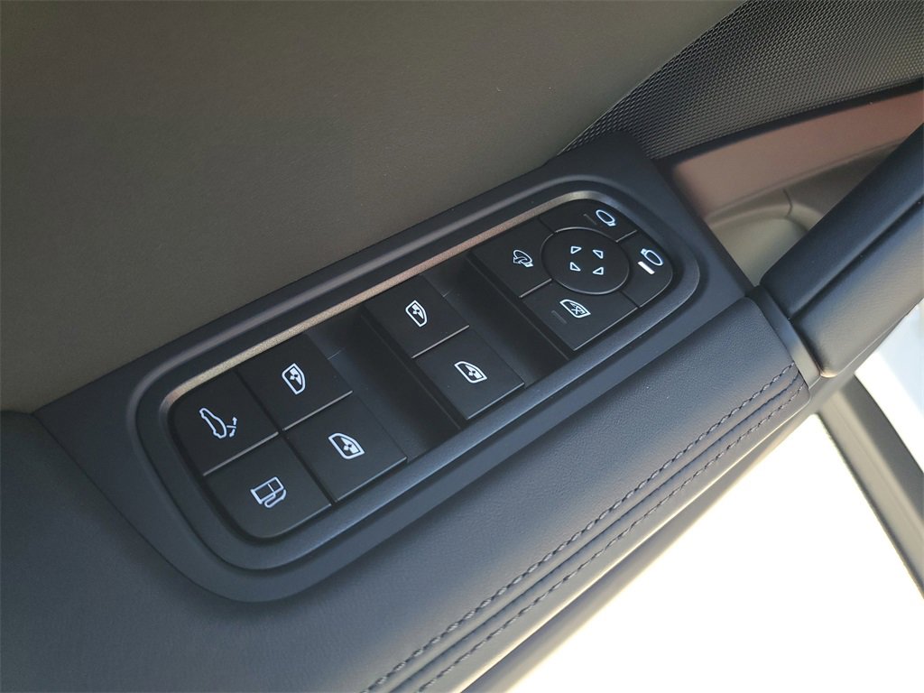 New 2026 Porsche Cayenne E-Hybrid Coupe image 26