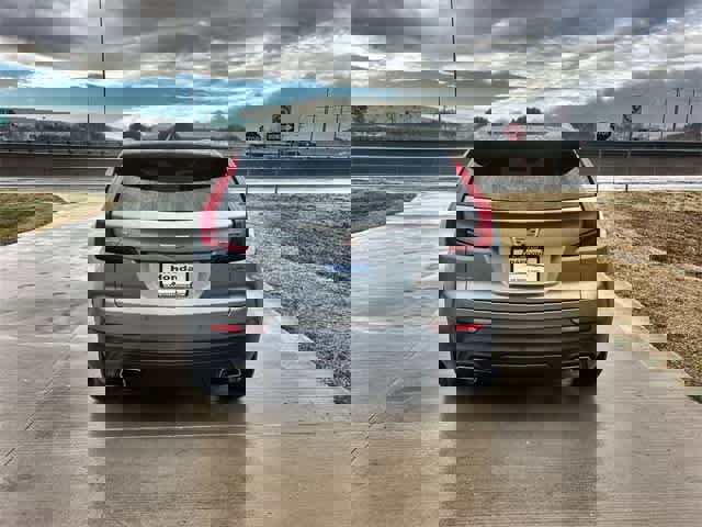 Used 2023 Cadillac XT4 Luxury w/ Cold Weather Package image 6