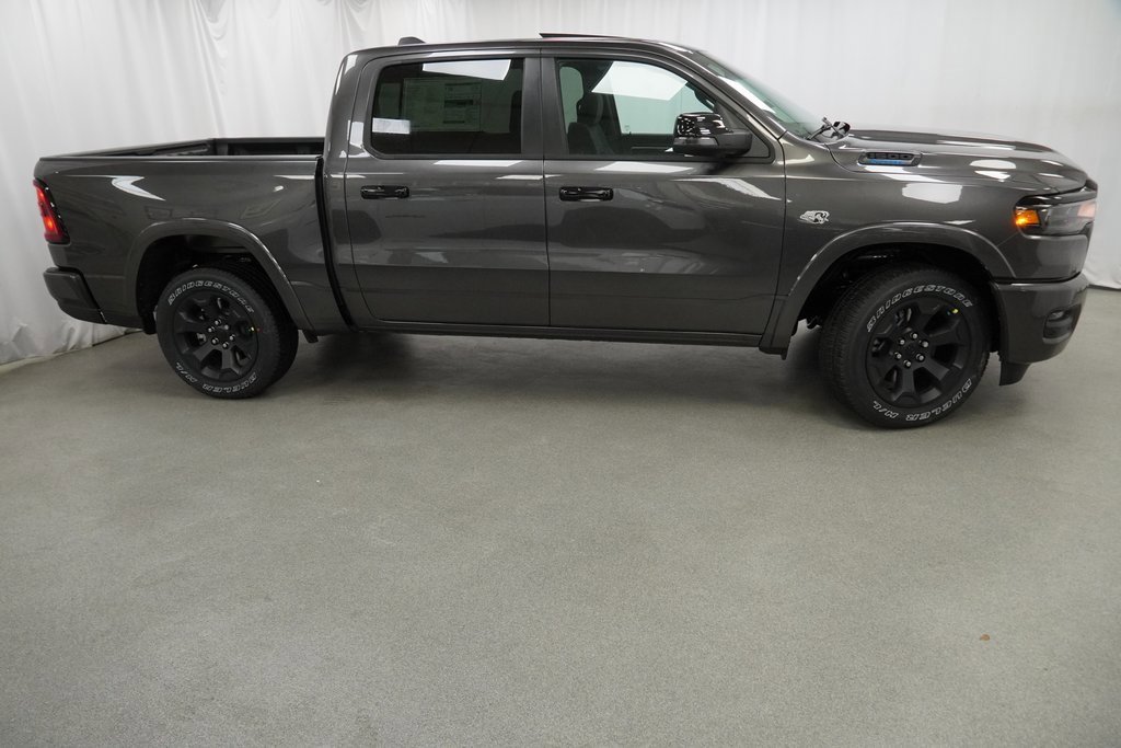 New 2026 RAM 1500 4x4 Crew Cab image 9