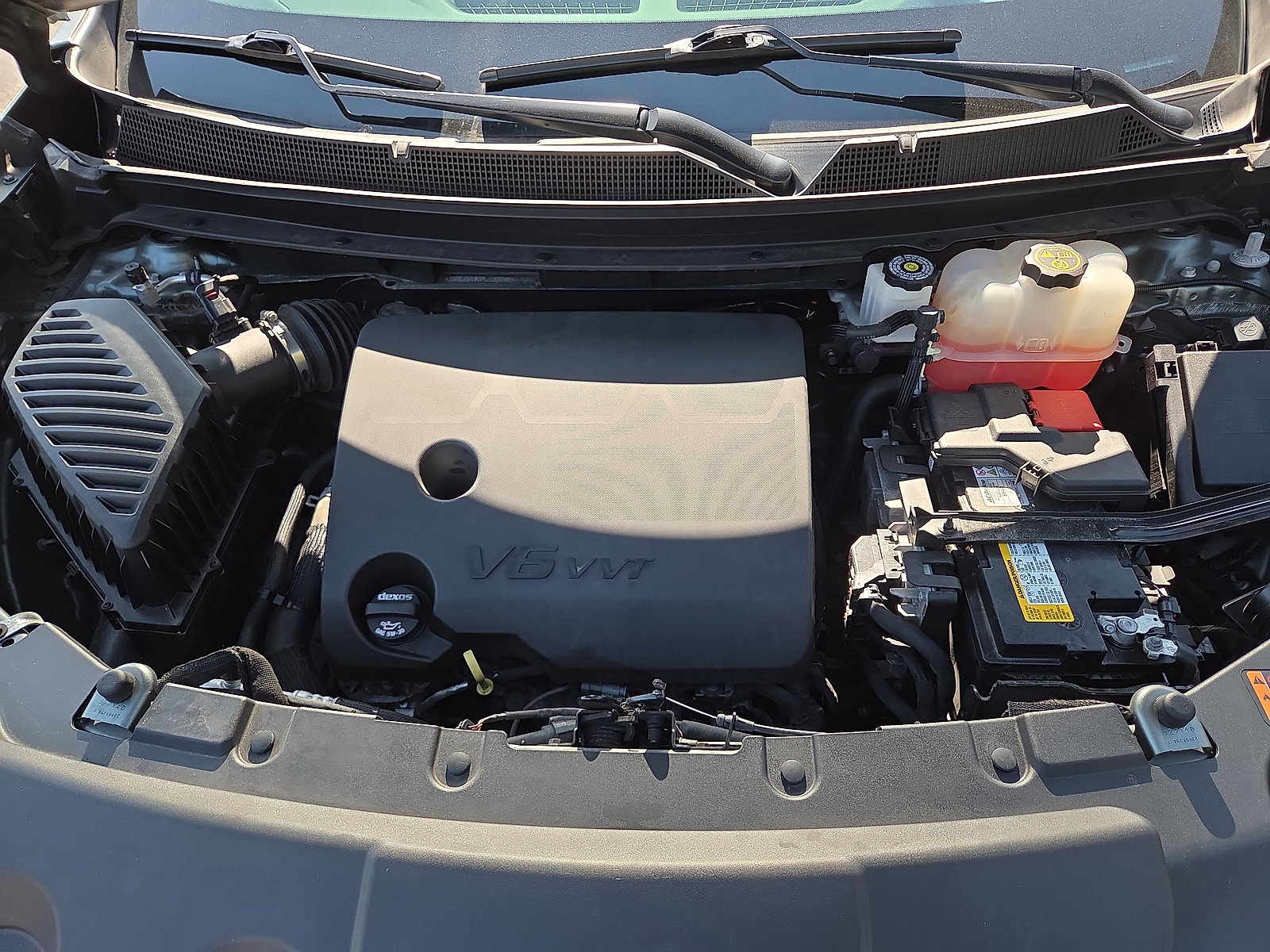 Used 2023 Chevrolet Traverse LT image 36