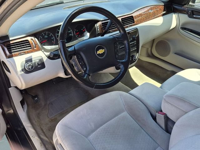 Used 2013 Chevrolet Impala LT FWD image 9