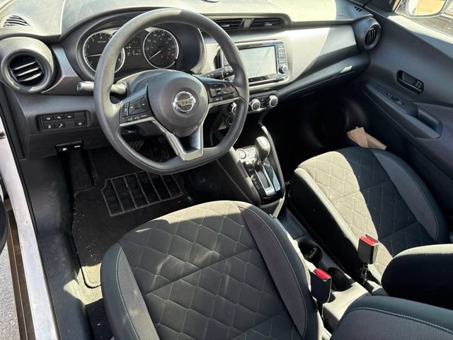 Used 2020 Nissan Kicks S FWD image 13
