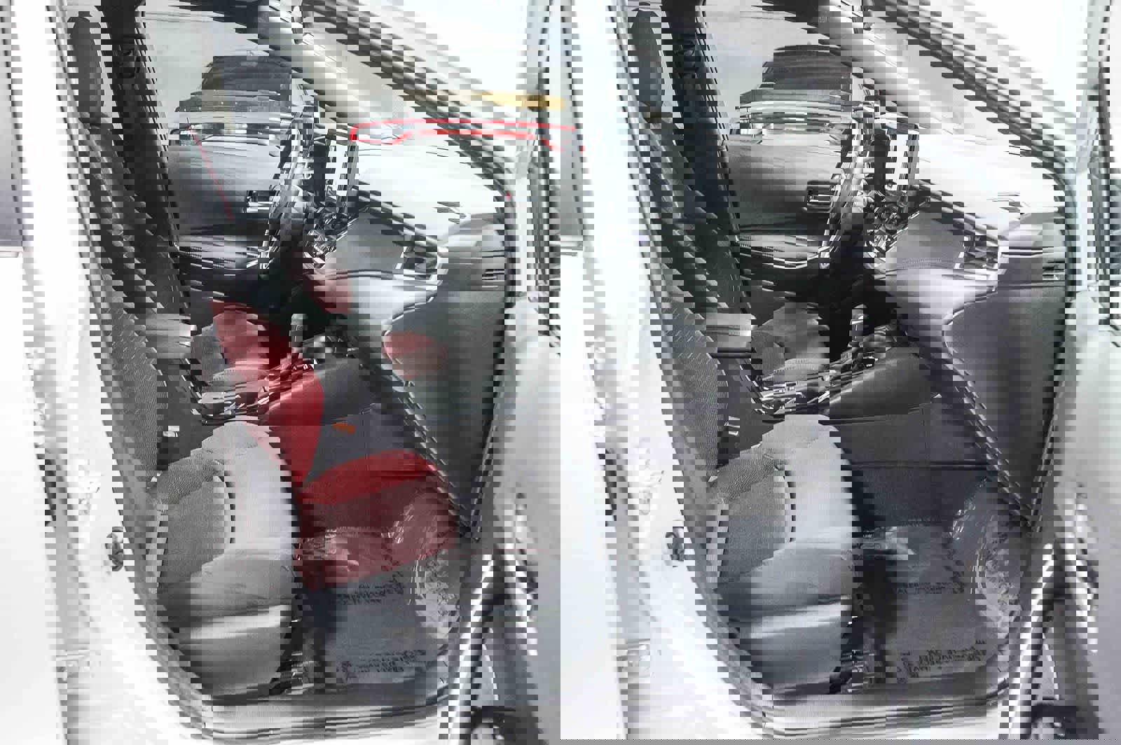 Certified 2024 Toyota Corolla SE w/ SE Premium Package image 18