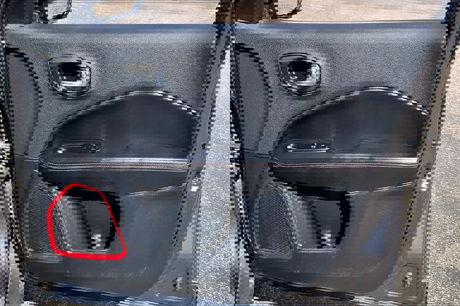 Used 2020 Jeep Compass Trailhawk image 23