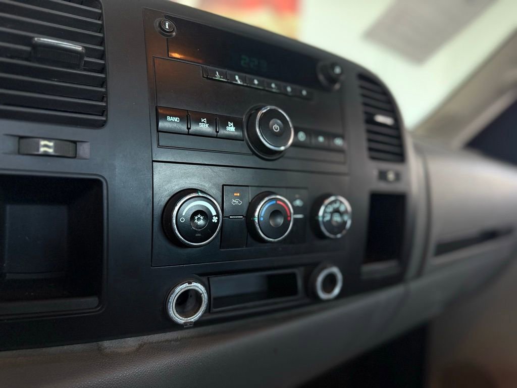 Used 2013 Chevrolet Silverado 3500 W/T image 31