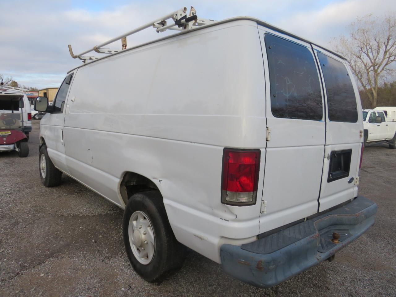 Used 2012 Ford E-250 and Econoline 250 w/ Commercial Cargo Van Pkg RWD image 7