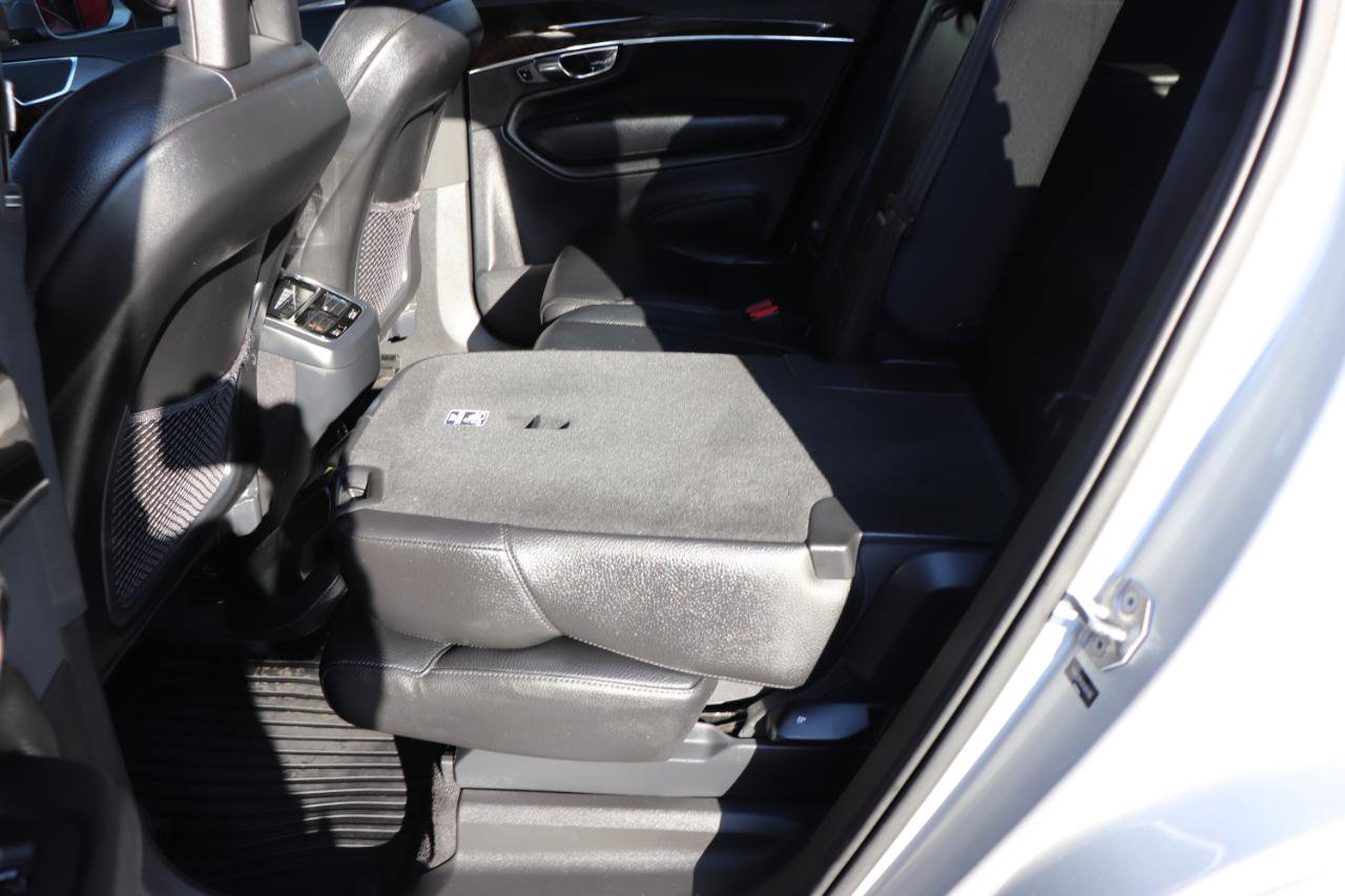 Used 2016 Volvo XC90 T6 Momentum image 30