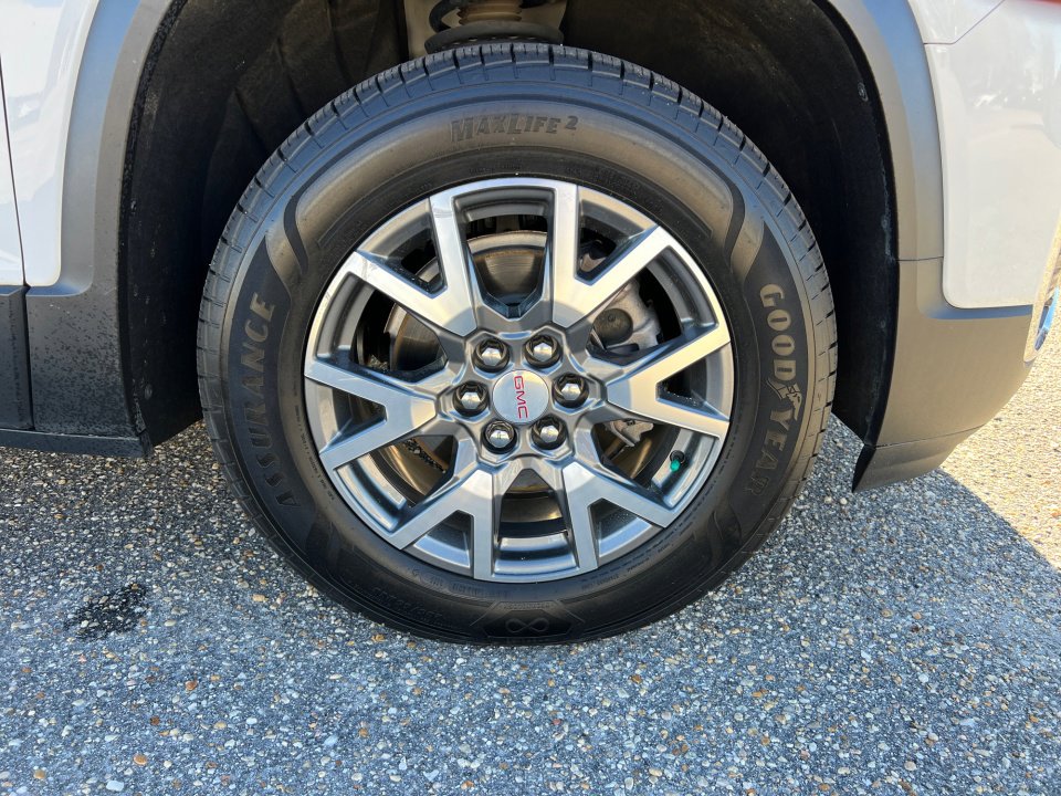 Used 2023 GMC Acadia SLT AWD/4WD image 25
