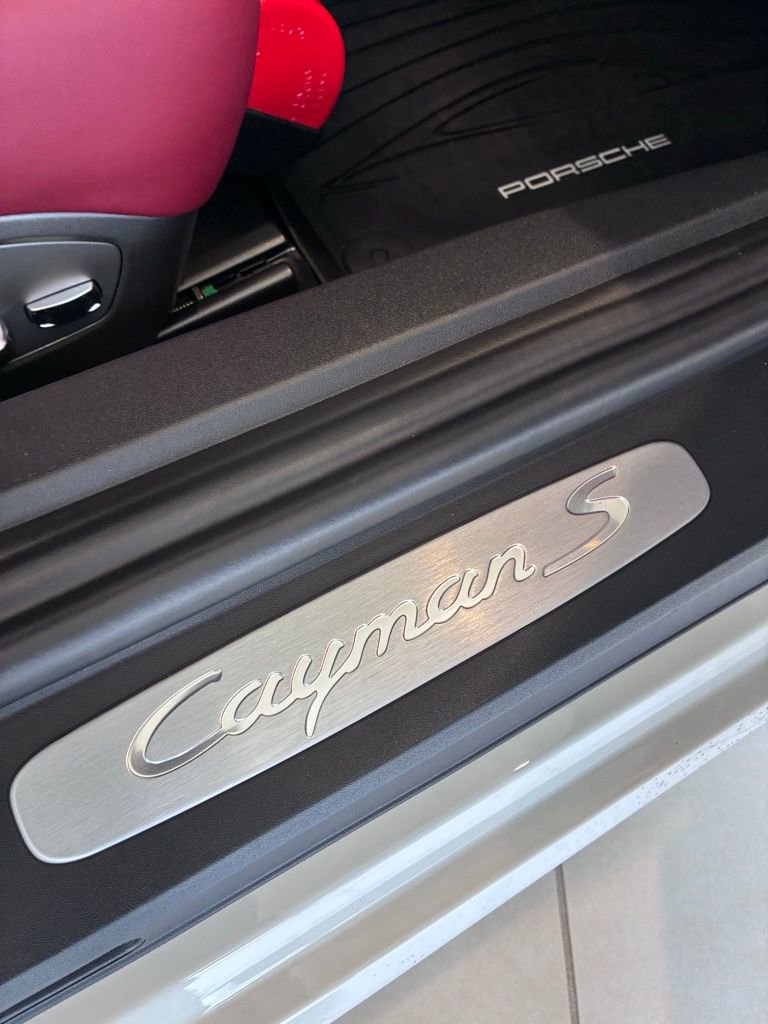Used 2024 Porsche 718 Cayman S RWD image 25