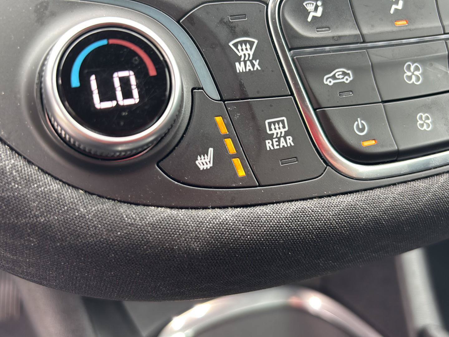 Used 2023 Chevrolet Malibu LT FWD image 24