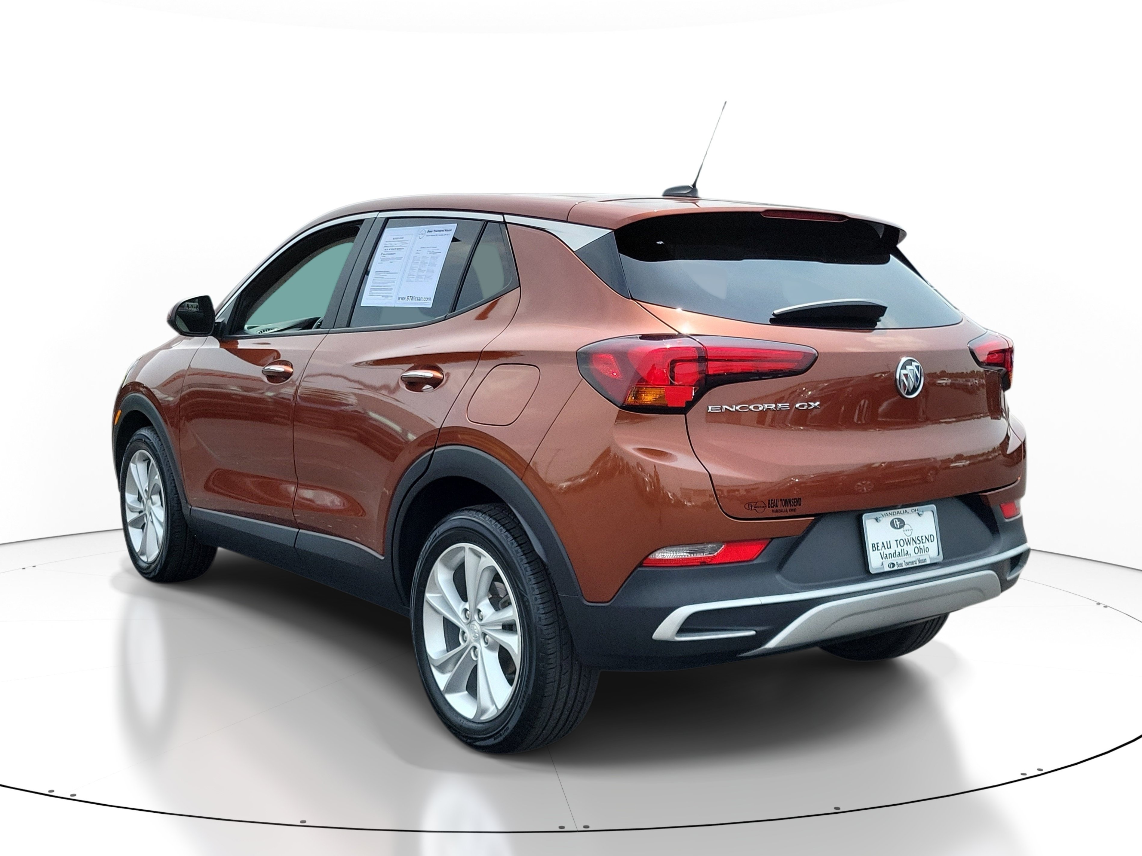 Used 2020 Buick Encore GX Preferred w/ Cold Weather Comfort Package FWD image 3