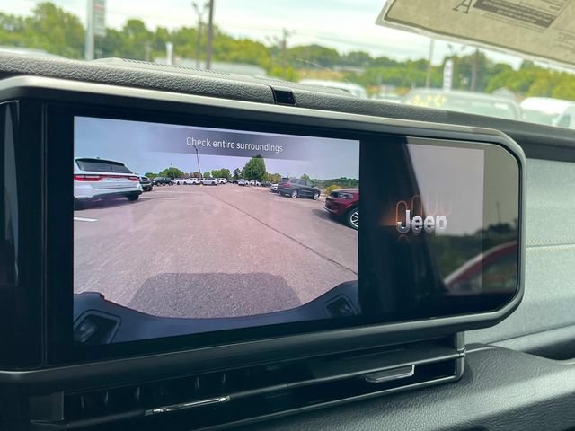 New 2025 Jeep Gladiator Sport AWD/4WD image 13