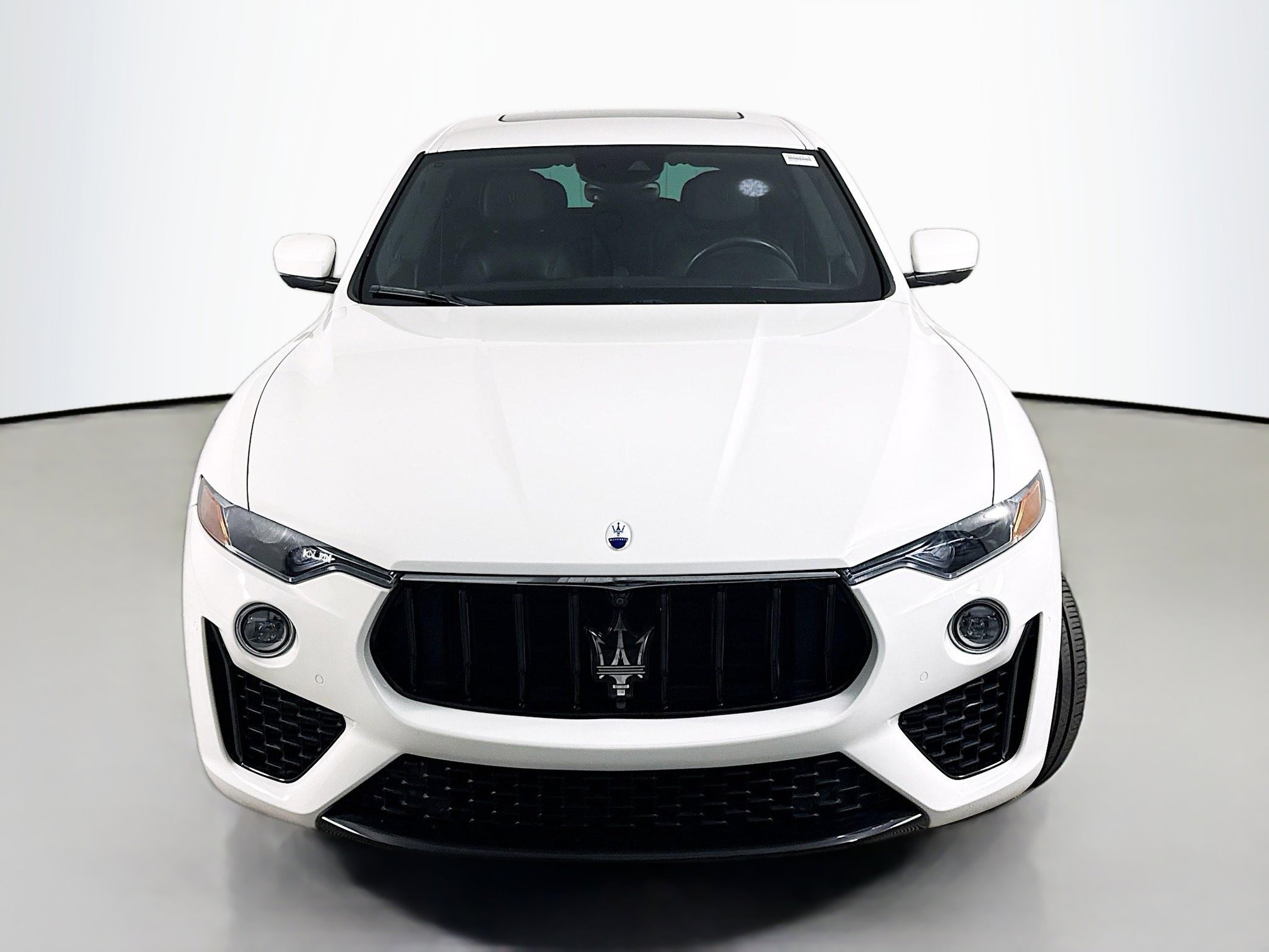 Used 2023 Maserati Levante Modena image 2