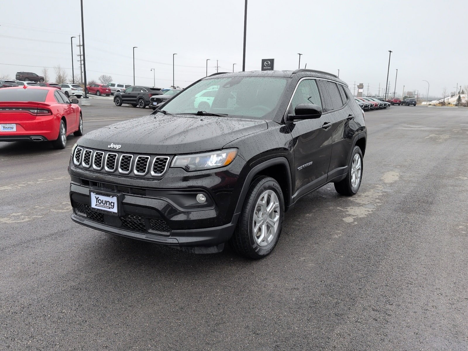 Used 2024 Jeep Compass Latitude image 3